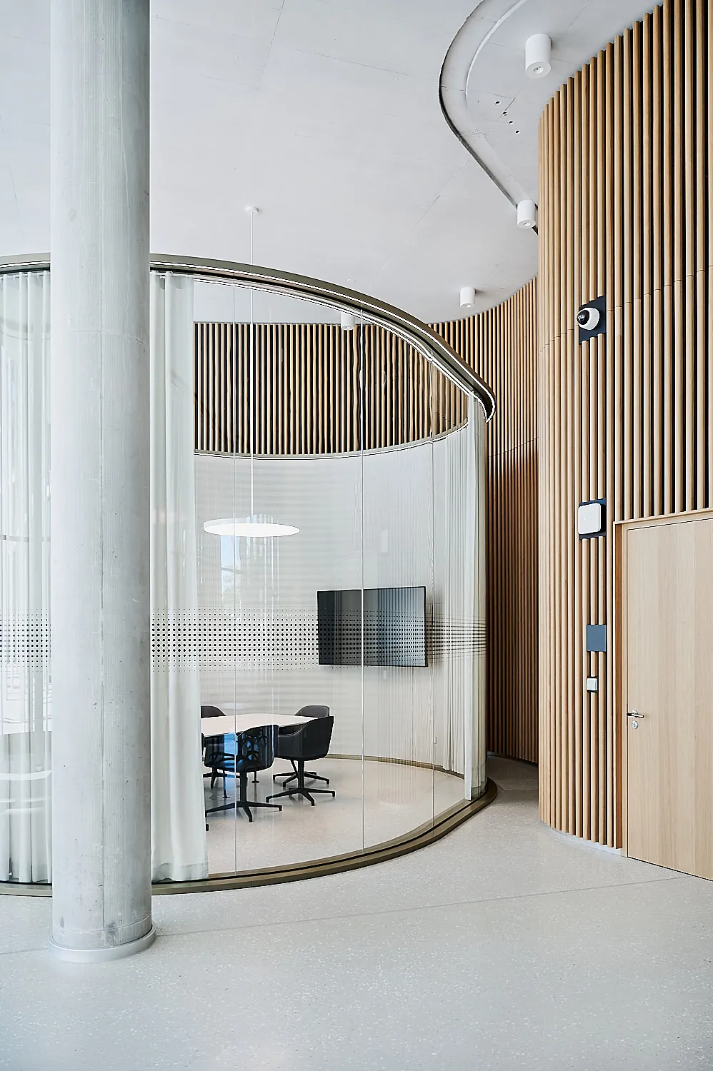 Innenarchitektur der neuen SAB-Zentrale in Leipzig