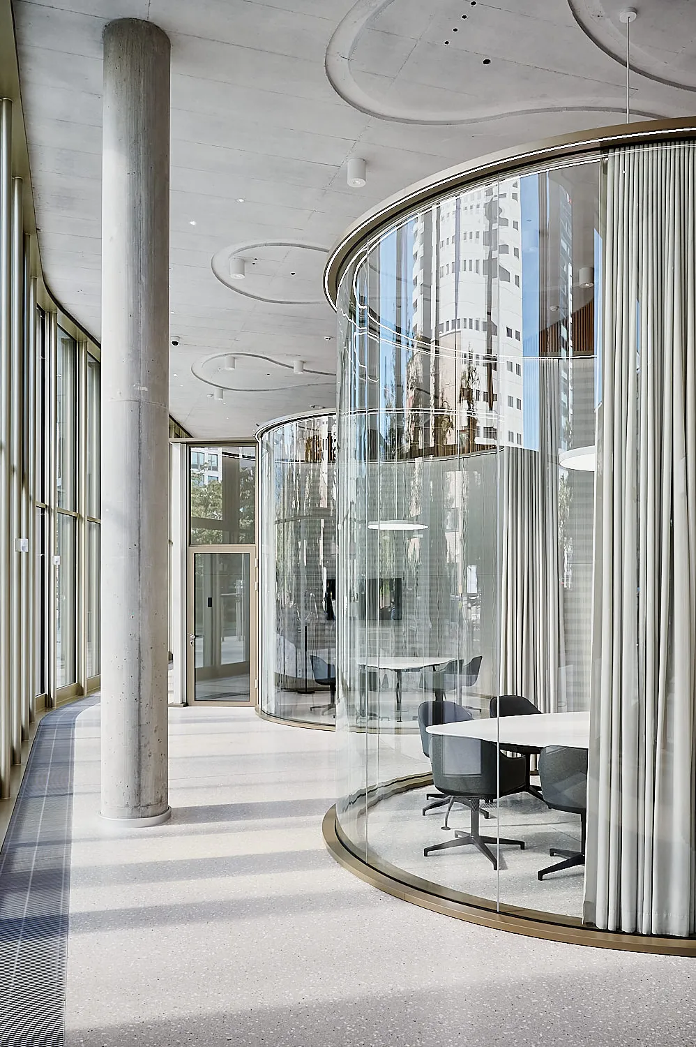 Innenarchitektur der neuen SAB-Zentrale in Leipzig