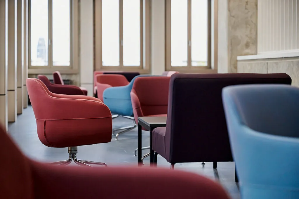Architekturfotografie des neuen Lehr- und Laborgebäudes der HTW Dresden