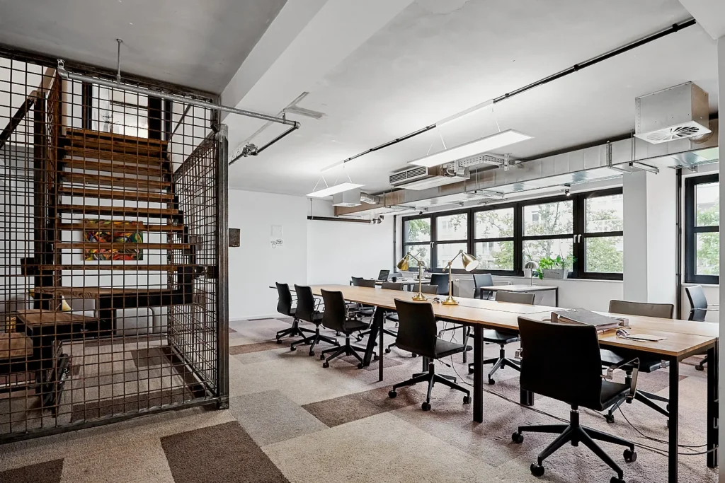 Architekturfotografie im District One Berlin – Umgang mit maximaler Raumfülle